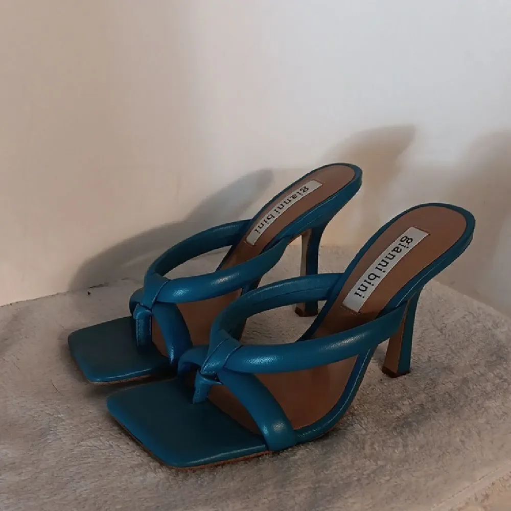 Gianni Bini Leather Turquoise Heeled Sandals